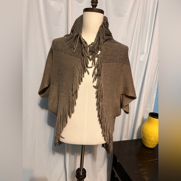 Romantic Hut L/XL Open Front Short Sleeve Sweater. Browns. Fringe. Women’s - Picture 1 of 6